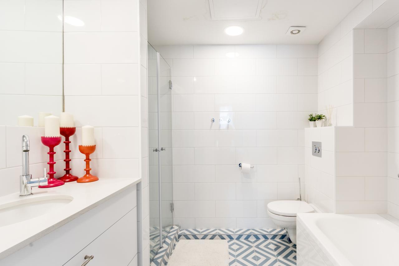 Beach Apartment- Breathtaking Views With Bomb Shelter Herzliya Exterior photo